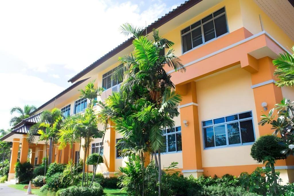 Rajapruek Place Chiang Mai Exterior foto